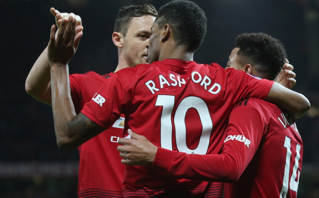 亚冬会与两 亚冬会与两