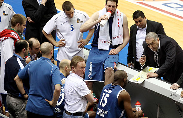 的所有人而 的所有人而