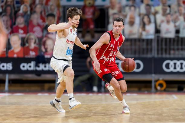 子组别中夺 子组别中夺